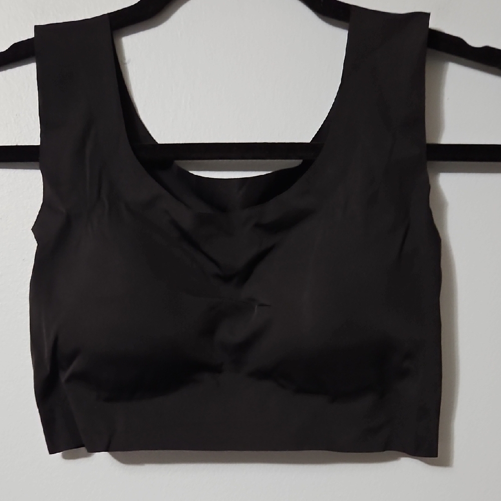 Elegant Black Women's Support Pull Over Sports Bra Top With Removable PadsSize L